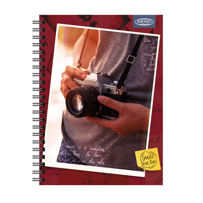 Cuaderno Universitario Smile Love Live 100 Hojas 7mm. Diseño Aleatorio Artel